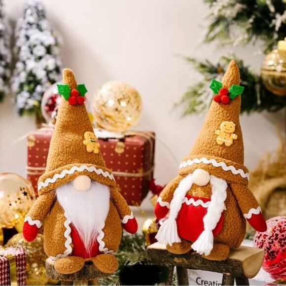 GINGERBREAD FEMALE GNOME - Picture 2 of 2